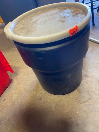 Empty container