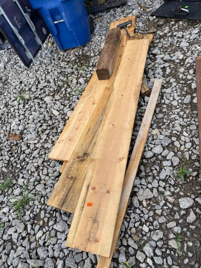 Miscellaneous pieces of wood