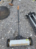 Rolling magnet