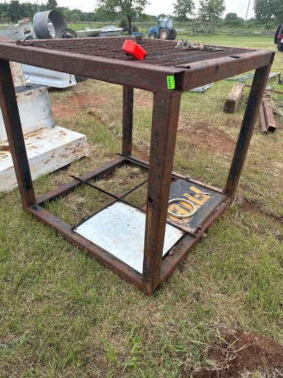 Metal stand 45 x 4 x 4 Buyer Must bring help to load