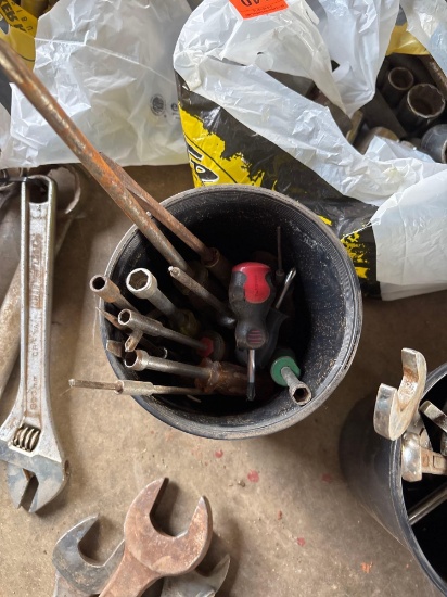 Bucket of various drivers
