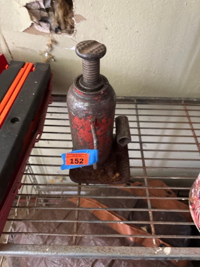 Bottle jack