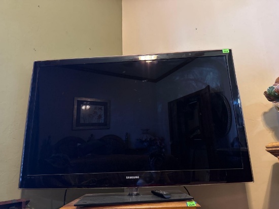 Samsung TV 55 inch smart TV bring help to load