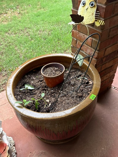 Outdoor flower pot