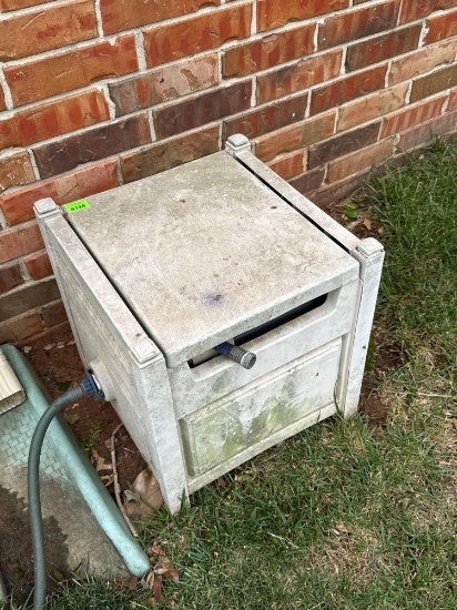 watering hose tub holder