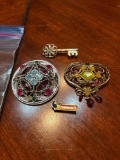 4 Pins