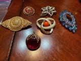 6 Pins