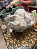 Glass bowl cups and towels