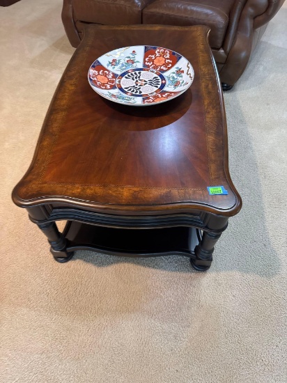 Coffee table, 52 x 40 inches, 19.5 inches height,items on table are not included, bring Help to move