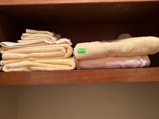 cream color towels