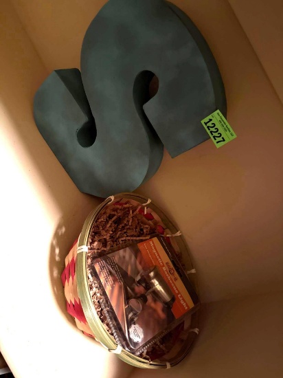 Light, basket, and S decor