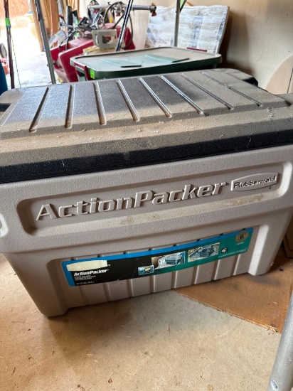 Rubbermaid Action Packer tote