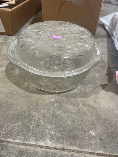 Libbey Orchard fruit casserole dish w/ lid