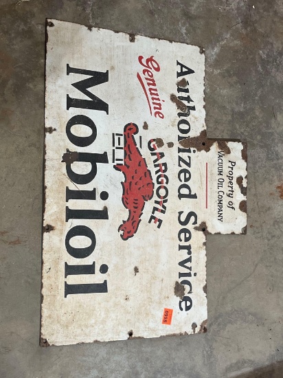 Metal Mobiloil sign