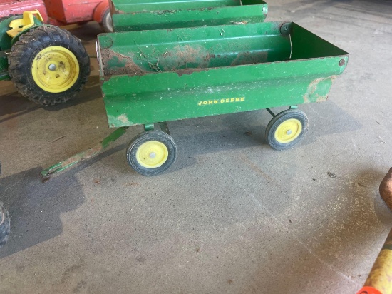 John Deere metal wagon Childs toy
