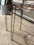 Wire plant holder