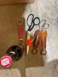 Scissors and Shoe horns