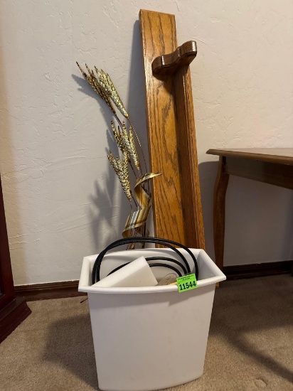 clock, trash can, decor