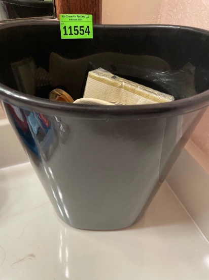 Small black trash can, butterfly decor, floral soap holder and napkins
