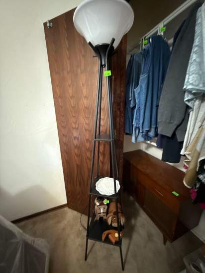 Lamp stand plug in