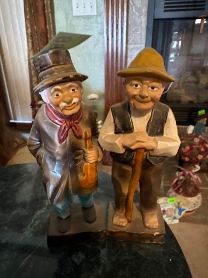 Figurines