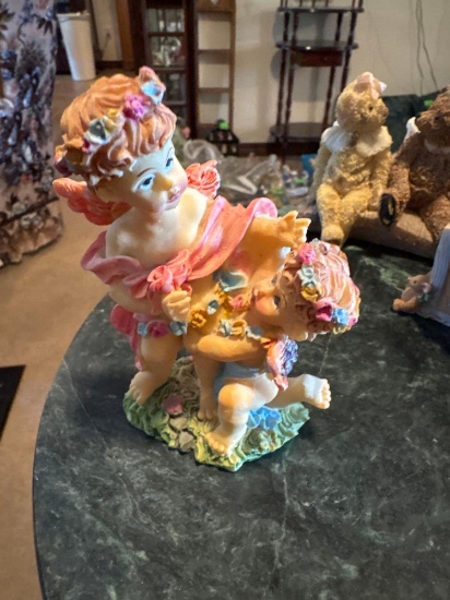Figurines