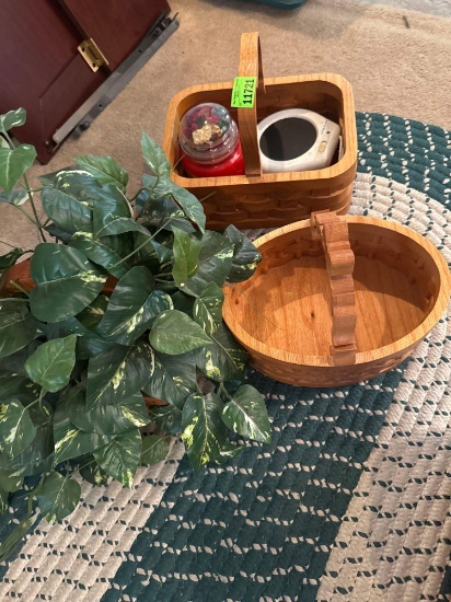 wooden basket with candle and candle warmer
