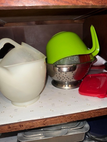 mixing bowls, container, lids, and strainers