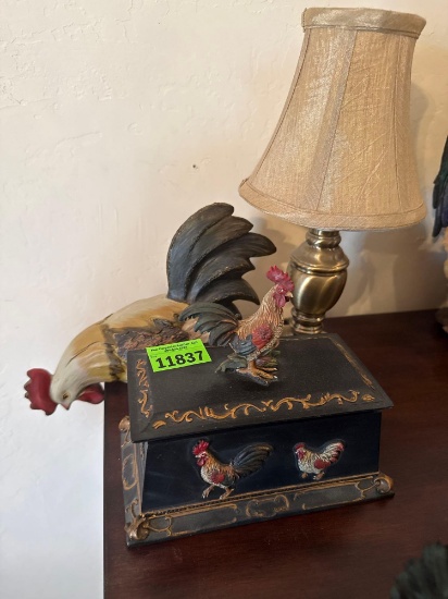 chicken, lamp and chicken box
