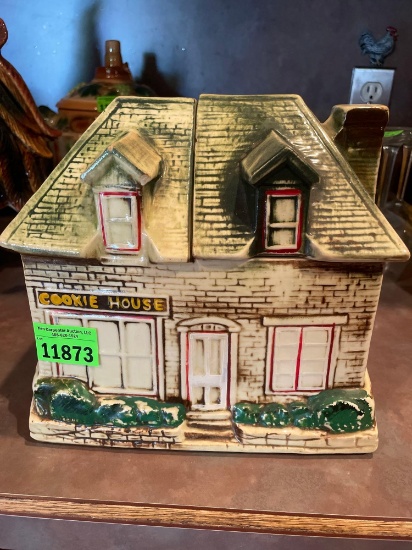 Vintage McCoy Cookie House cookie jar, produced between 1958 and 1960