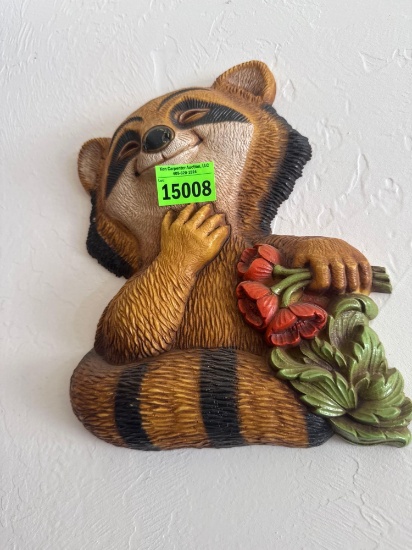 raccoon wall decor