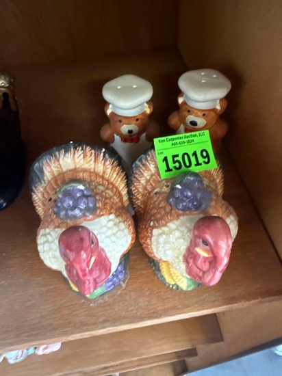 Turkey bear, and chicken salt shakers