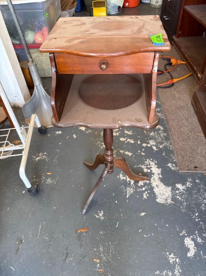 Small side table with drawer, legs needs repaired