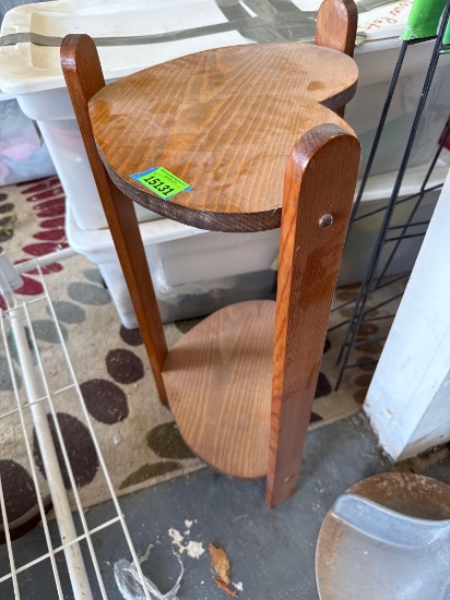 Heart Plant stand