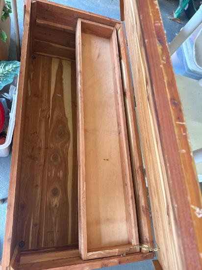 Wooden chest, bring help to load