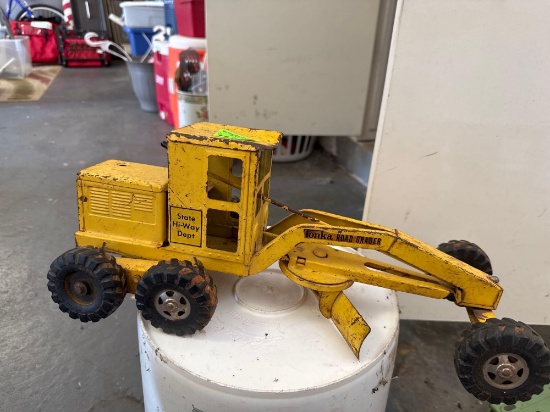 Tonka toy road grader