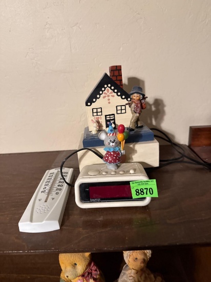clock and decor