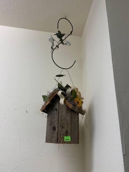 hanging bird hut