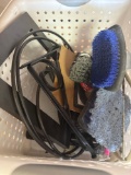 scrubber, frame, hangers