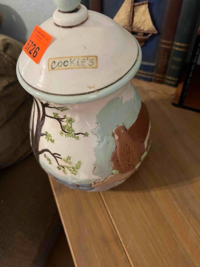 Cookie jar appears handmade