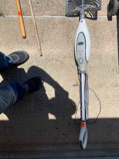 Shark floor steamer