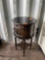 Round lamp table