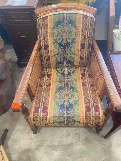 Wooden/wicker chair