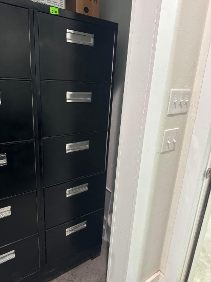 Filing cabinet Measurement in photo Must bring help to load