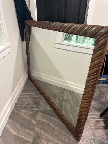 Decorative mirror 48x66 Must bring help to load