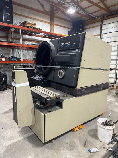 Opticom Qualifier 30 Contour projector 80x88x68 * BUYER TO DISASSEMBLE AND LOAD*