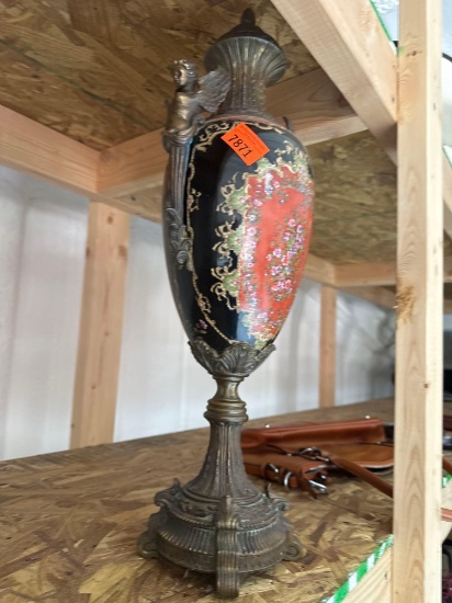 Decorative vase Measurement in photo