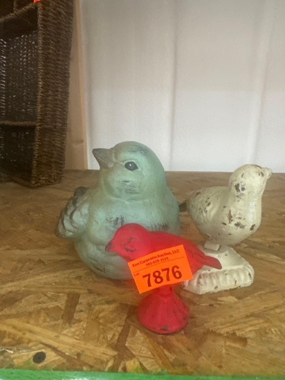 3 small chicken decor