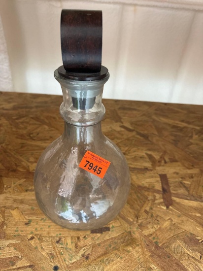 Hammered glass decanter