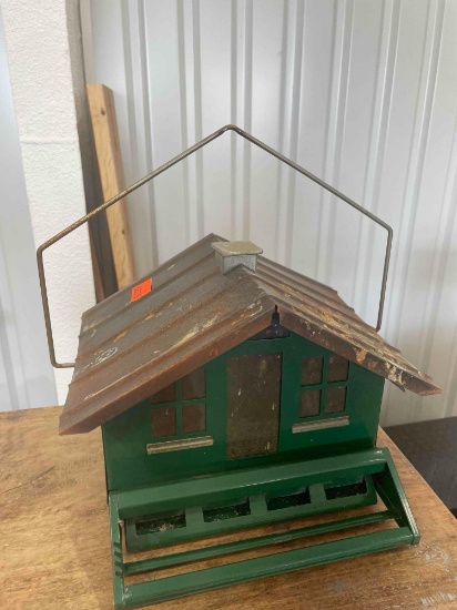 Bird house